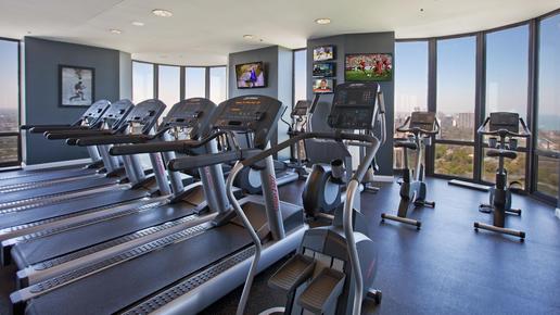 Eugenie Terrace - Chicago - Gimnasio