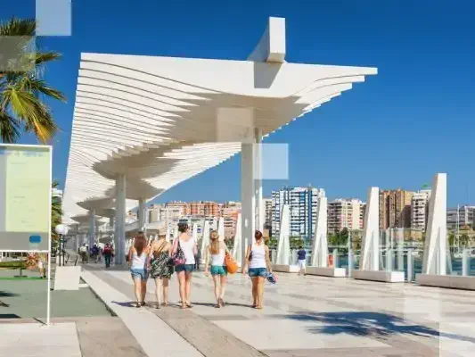 El Paseo de Málaga es perfecto para relajarse.