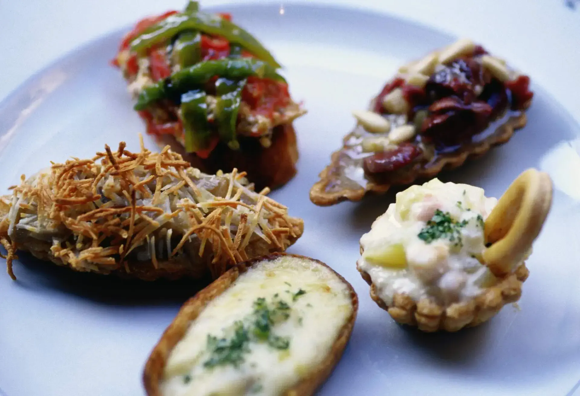 FOOD_SPANISH_BASQUE_CONTRY_TAPAS_PINTXOS_SPAIN