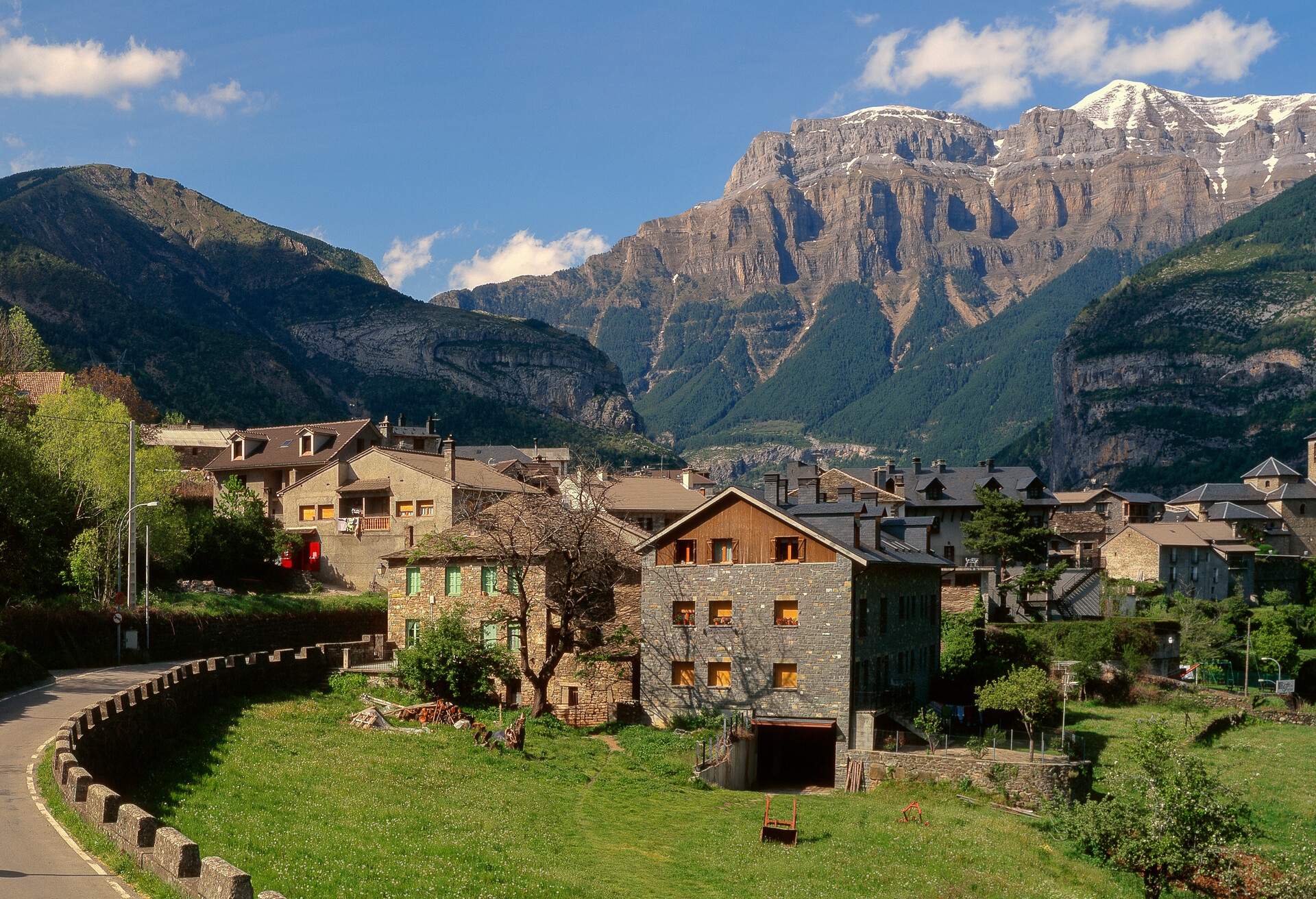 The town of Torla is the main entrance to the Ordesa y Monte Perdido National Park, which is a foretaste of the extraordinary mountain scenery which encompasses the national park in the Spanish Pyrenees.