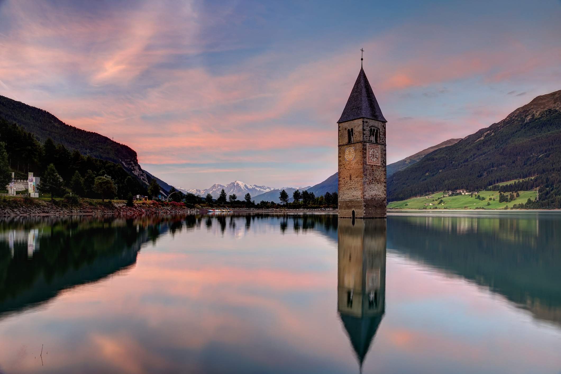 Un lago que oculta un antiguo pueblo en la Italia más desconocida