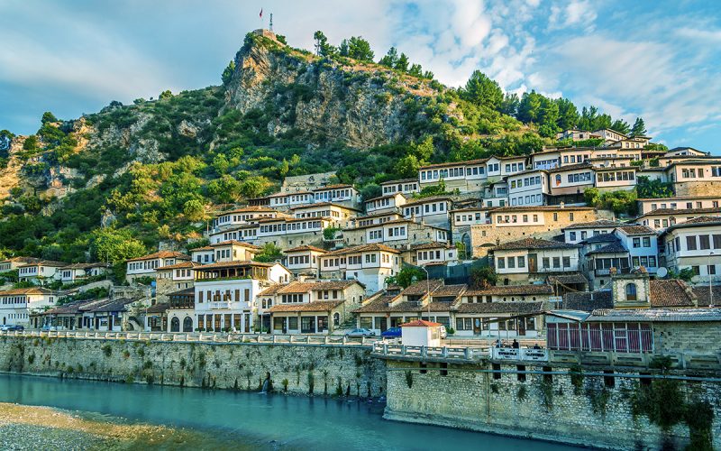 Berat, la ciudad de las mil ventanas
