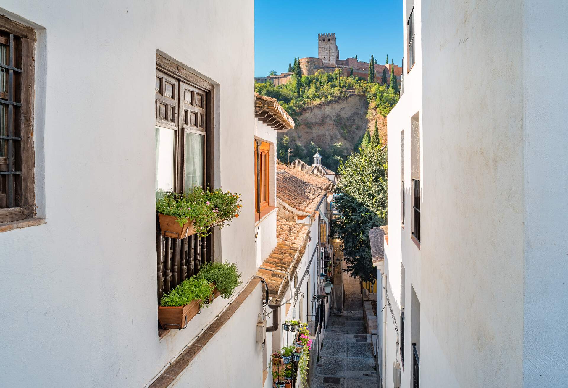 DEST_SPAIN_ANDALUCIA_GRANADA_GettyImages-1132864760