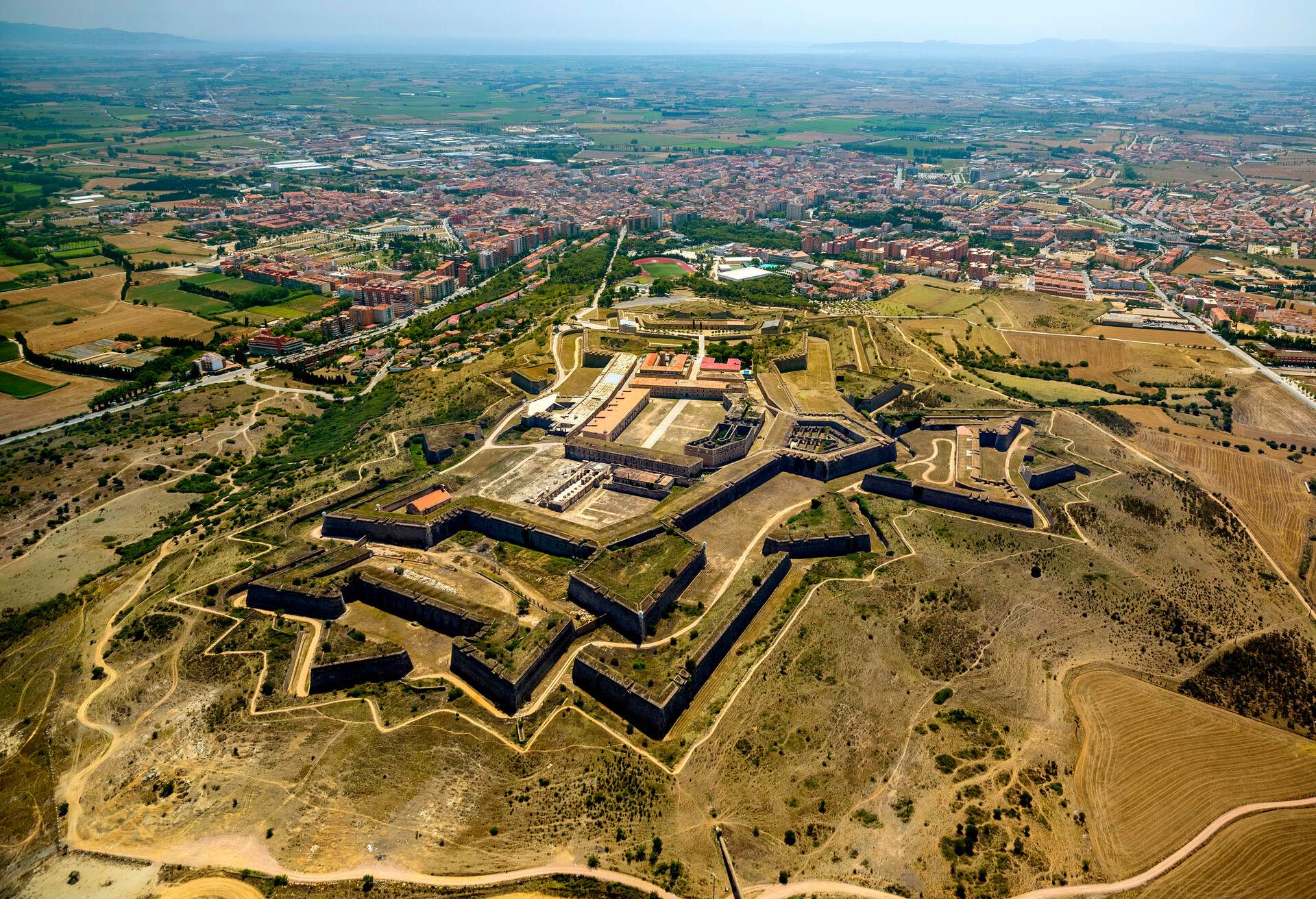 DEST_SPAIN_CATALONIA_FIGUERES_SANT-FERRAN-CASTLE_GettyImages-562941003