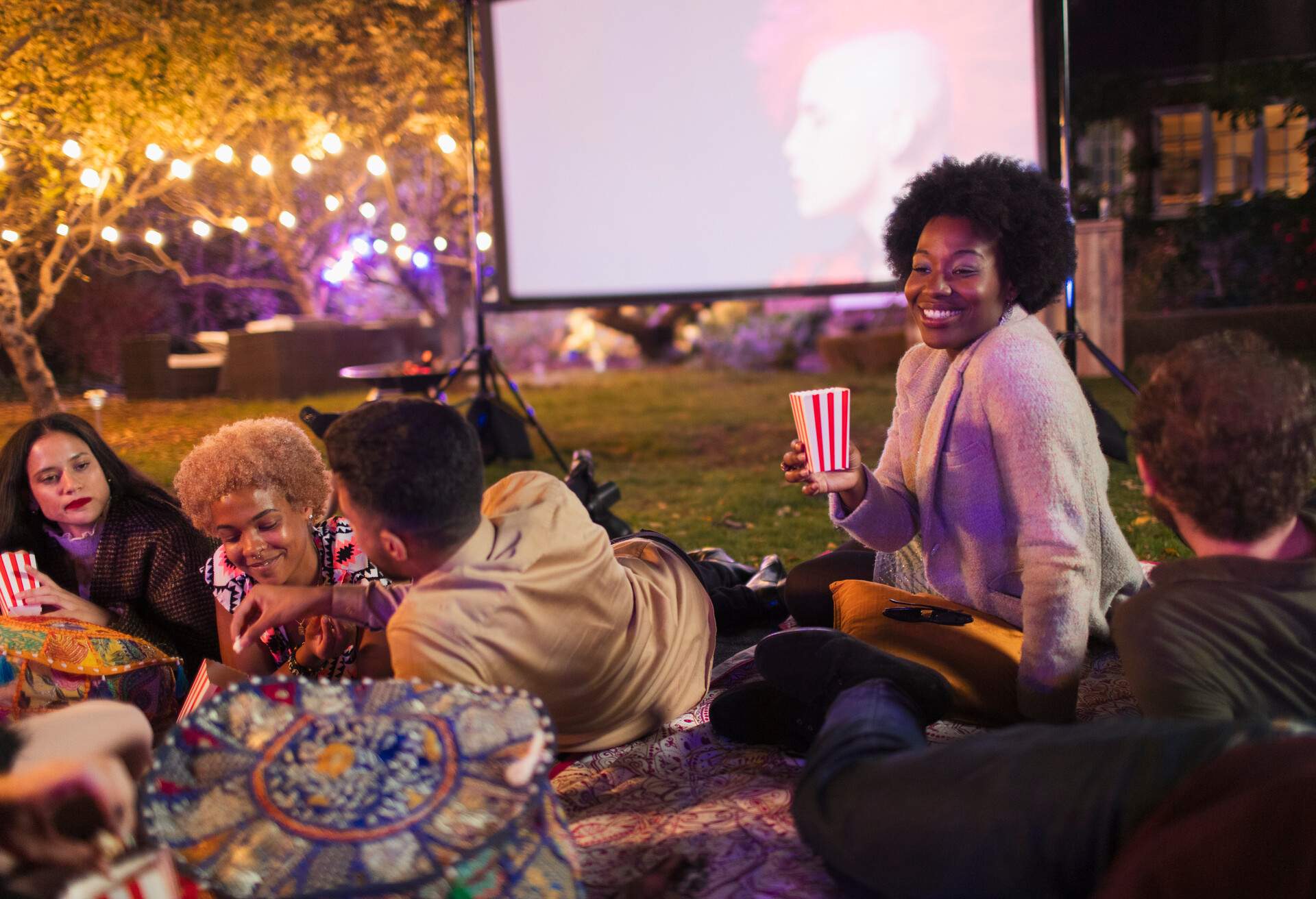 THEME_PEOPLE_OPEN-AIR-CINEMA_GettyImages-1144854689