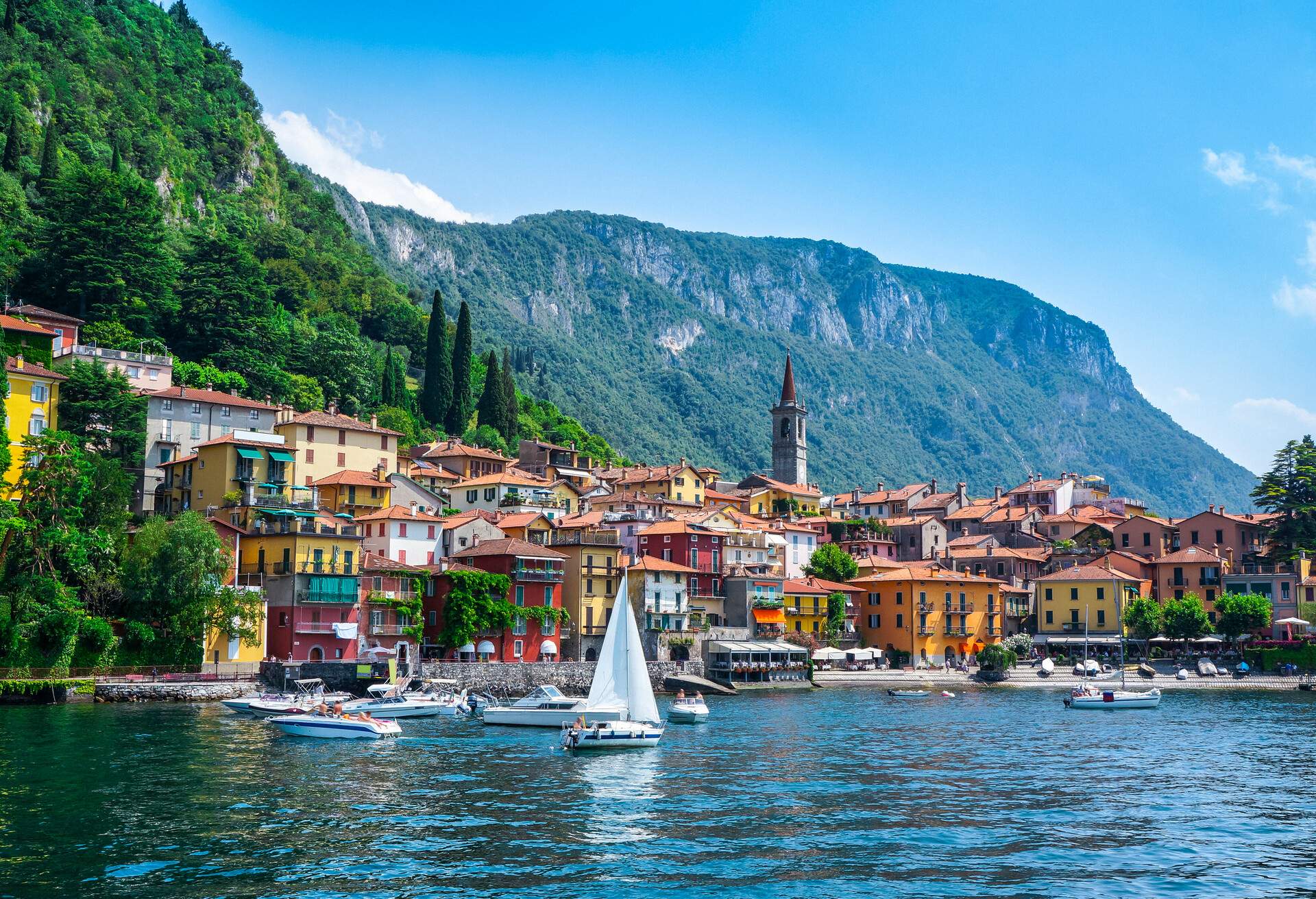 DEST_ITALY_LAKE-COMO_GettyImages-176496646