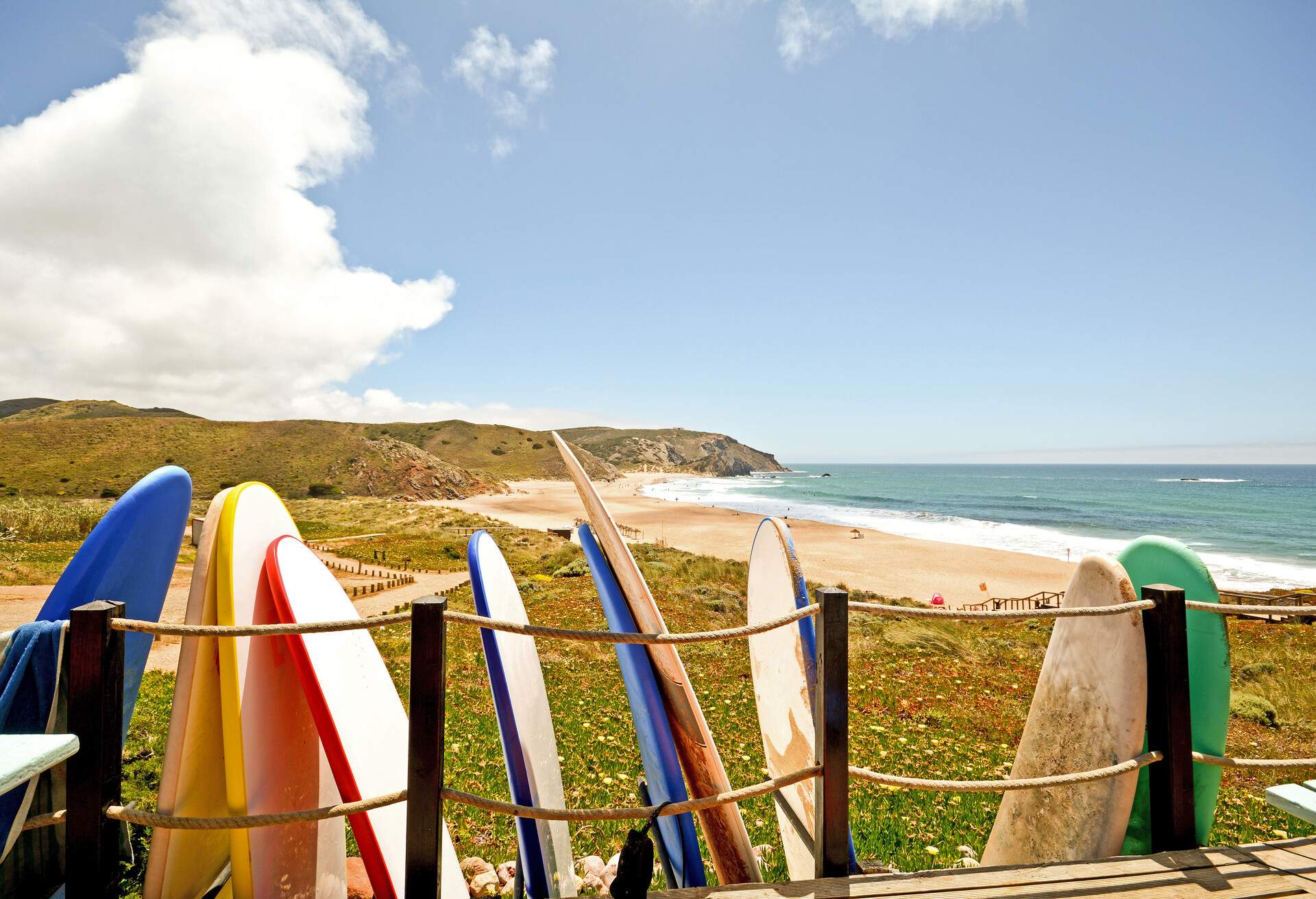 DEST_PORTUGAL_ALGARVE-beach and surf spot-GettyImages-464486582