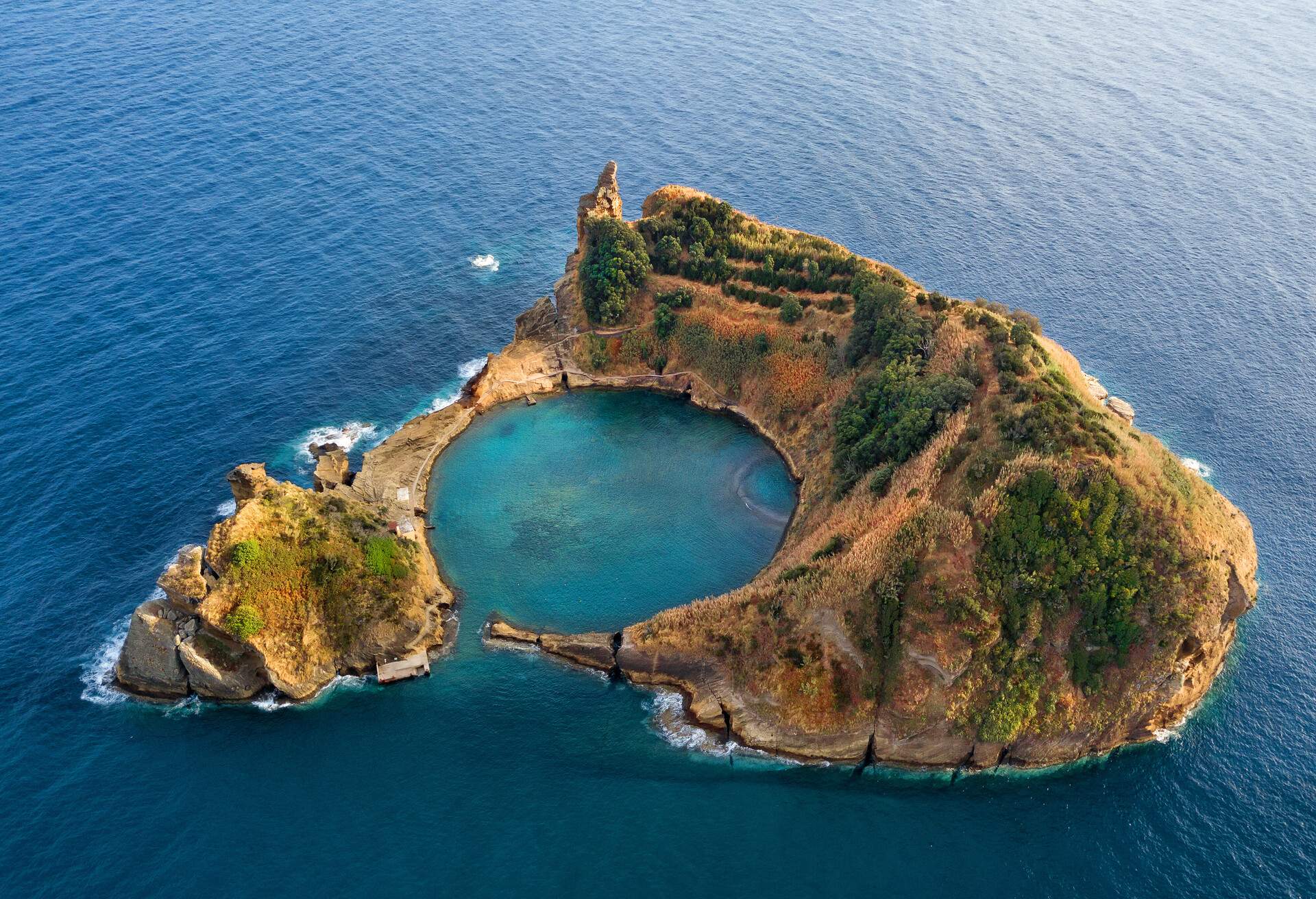 DEST_PORTUGAL_AZORES_VILA FRANCA DO CAMPO_AERIAL_GettyImages-1055002786