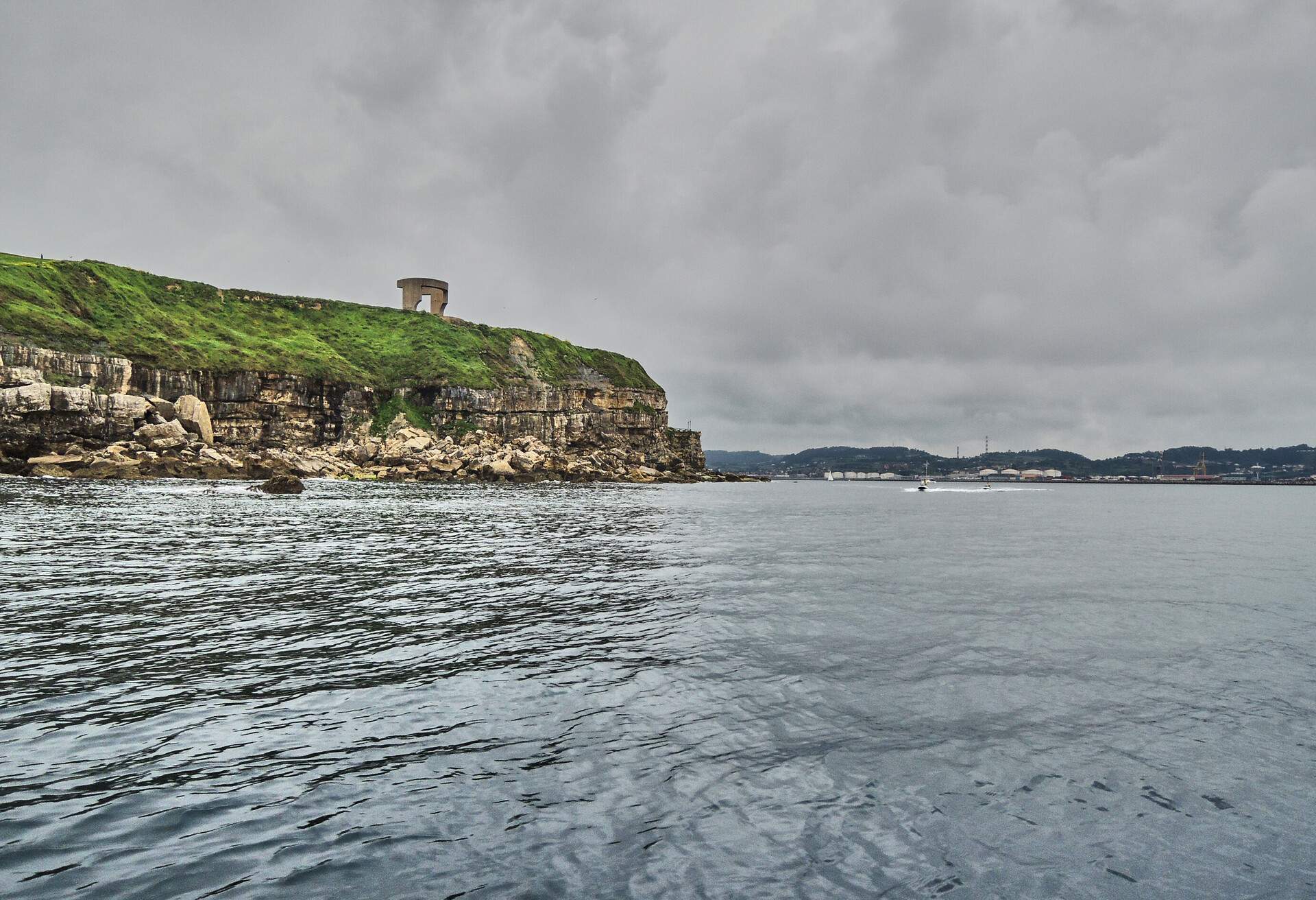 DEST_SPAIN_GIJON_ELOGIO-DEL-HORIZONTE-GettyImages-1175876887