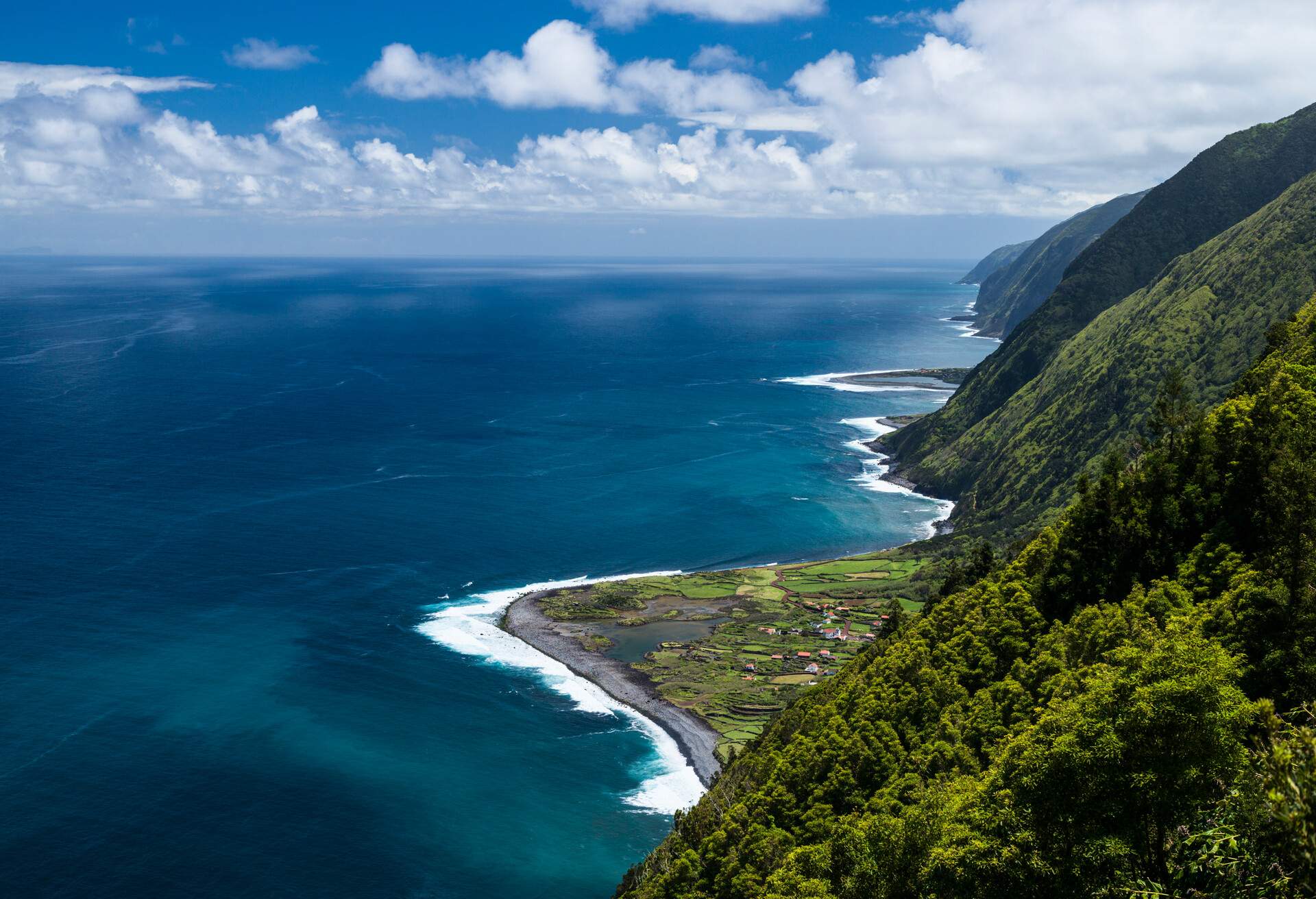 DEST_PORTUGAL_AZORES_SAO_JORGE_ISLAND-GettyImages-932326116