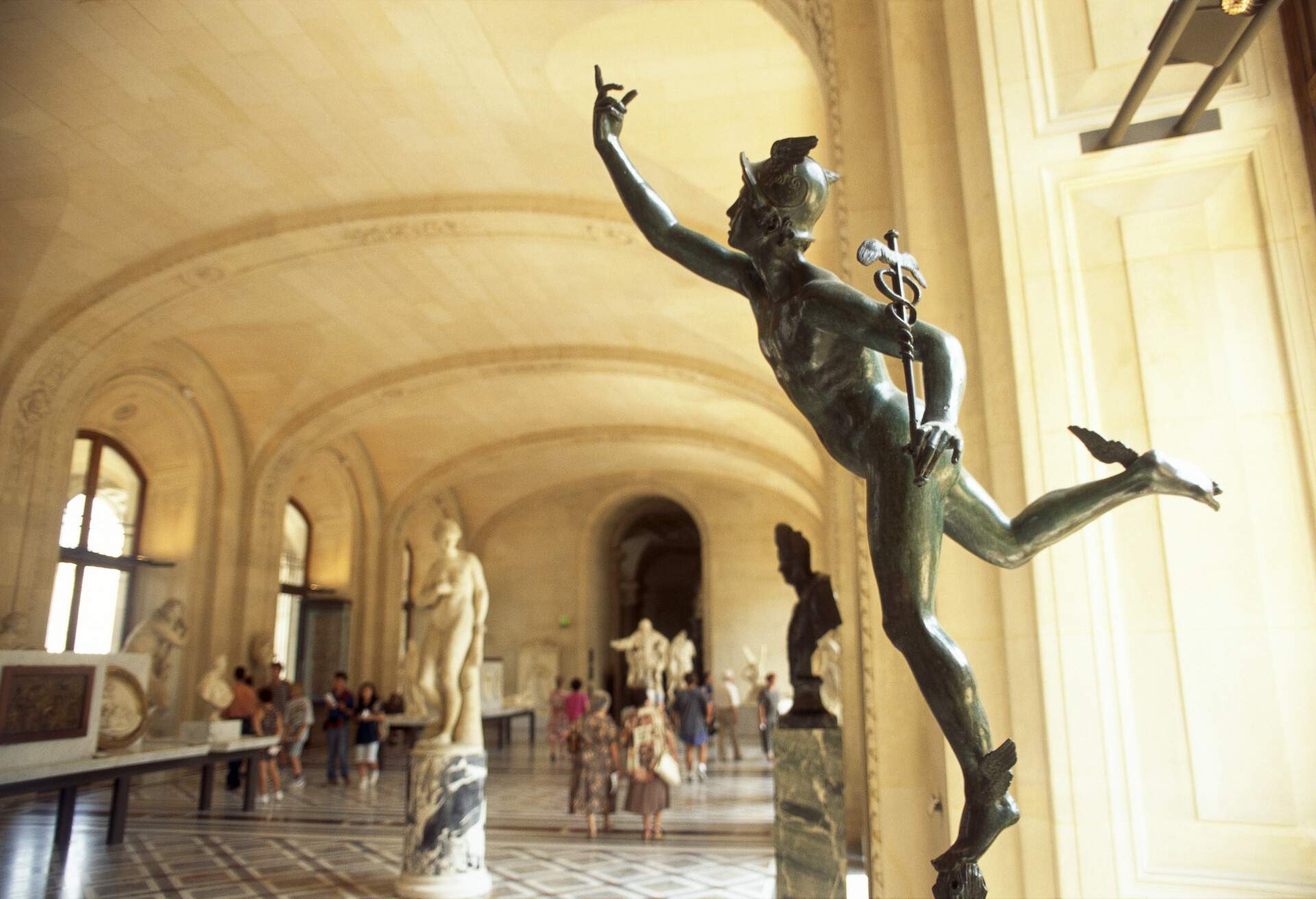 dest_france_paris_louvre-museum_mercury_gettyimages-76721967_universal_within-usage-period_61947.jpg