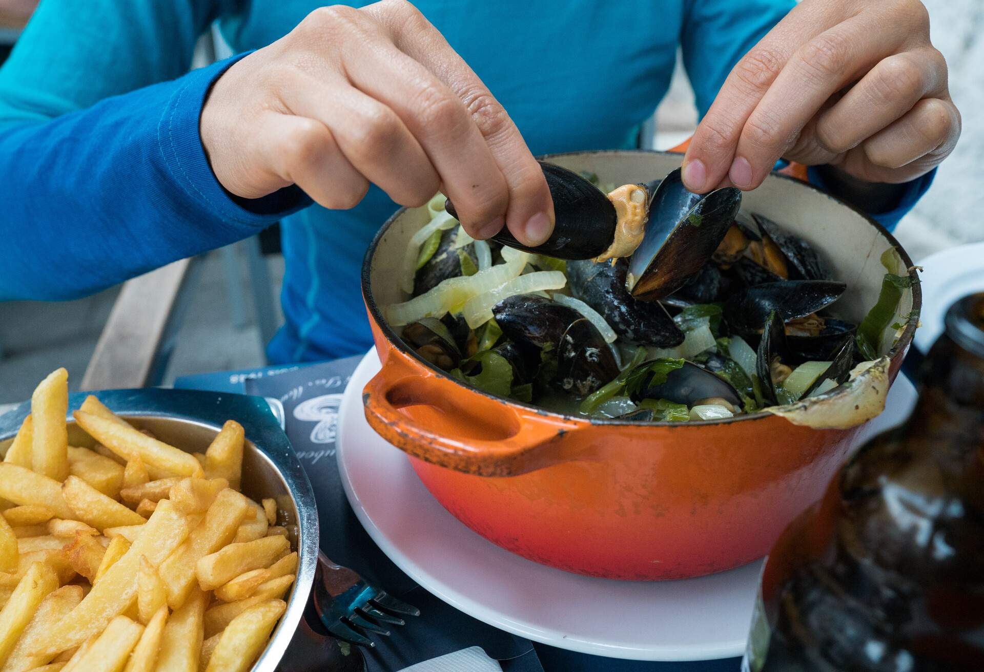 theme_food_french_moules_frites_muscles_fries_gettyimages