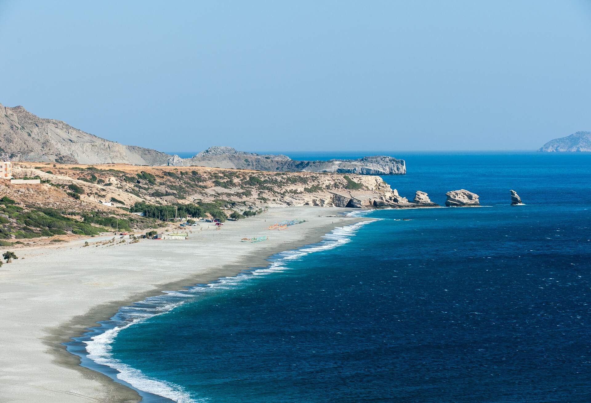 DEST_GREECE_CRETE_TRIO-PETRA-BEACH_GettyImages-177500871