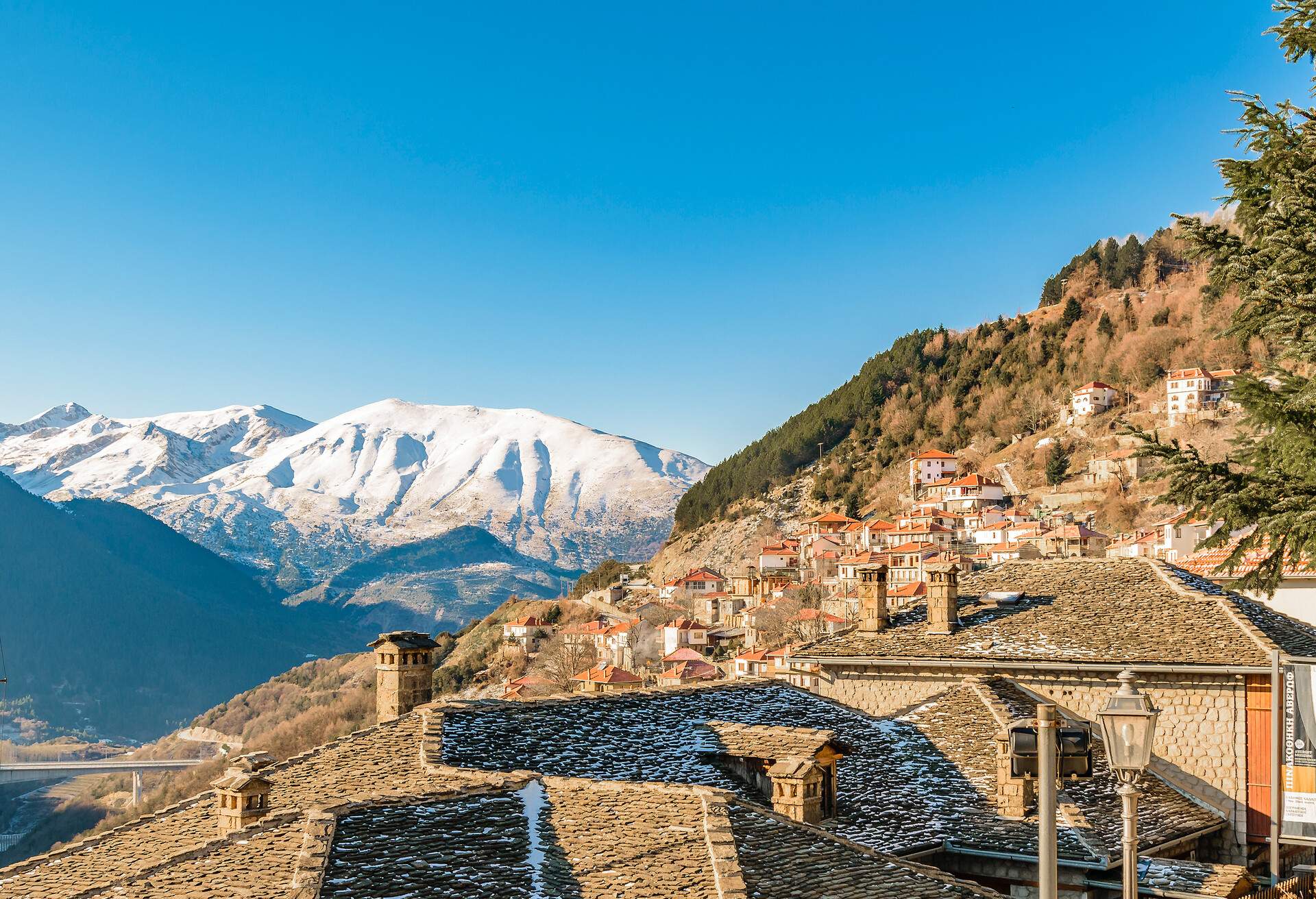 DEST_GREECE_METSOVO_GettyImages-1370737066