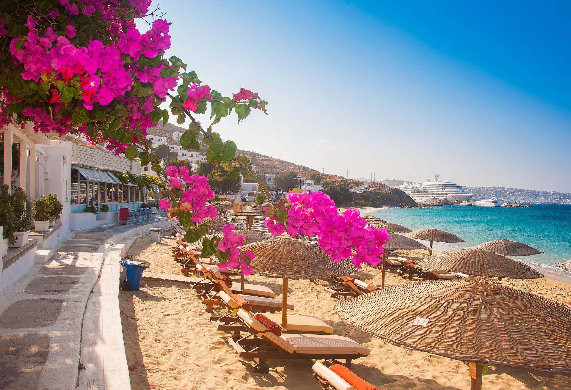 DEST_GREECE_MYKONOS_MEDITERRANEAN-SEA_shutterstock-portfolio_149987984