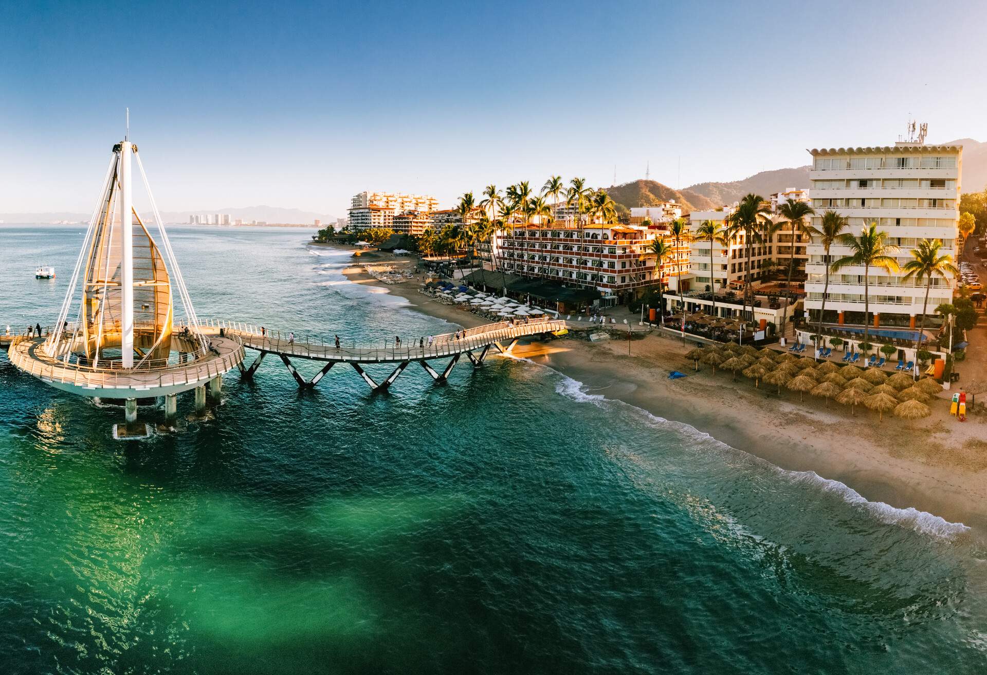 DEST_MEXICO_PUERTO-VALLARTA_GettyImages-647337778