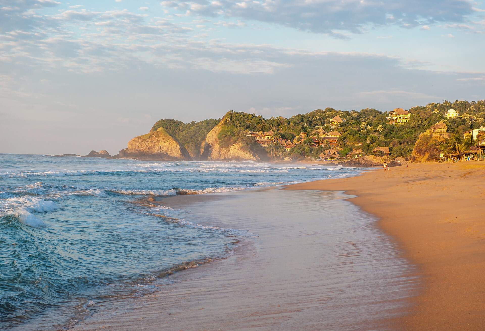 DEST_MEXICO_ZIPOLITE-BEACH_GettyImages-481430065