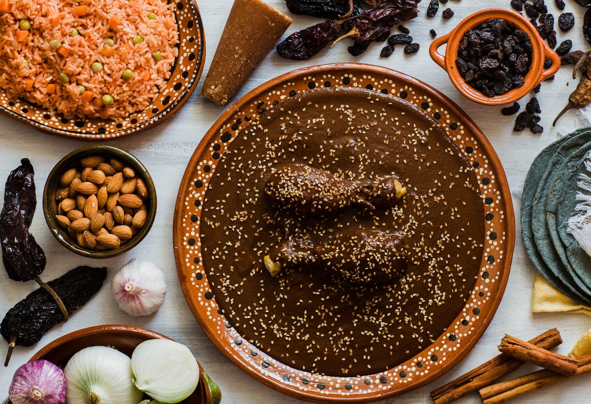 THEME_FOOD_MEXICAN_MOLE_GettyImages-1224505537