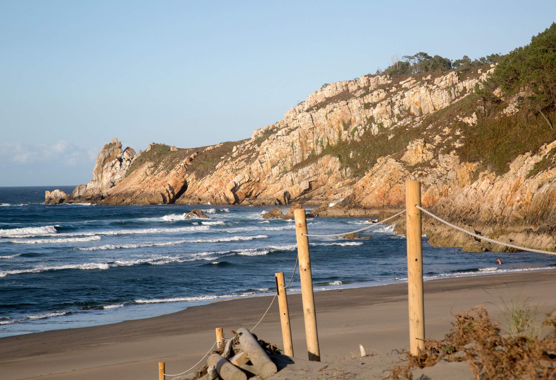 DEST_SPAIN_ASTURIAS_BARAYO-BEACH_GettyImages-1197835609