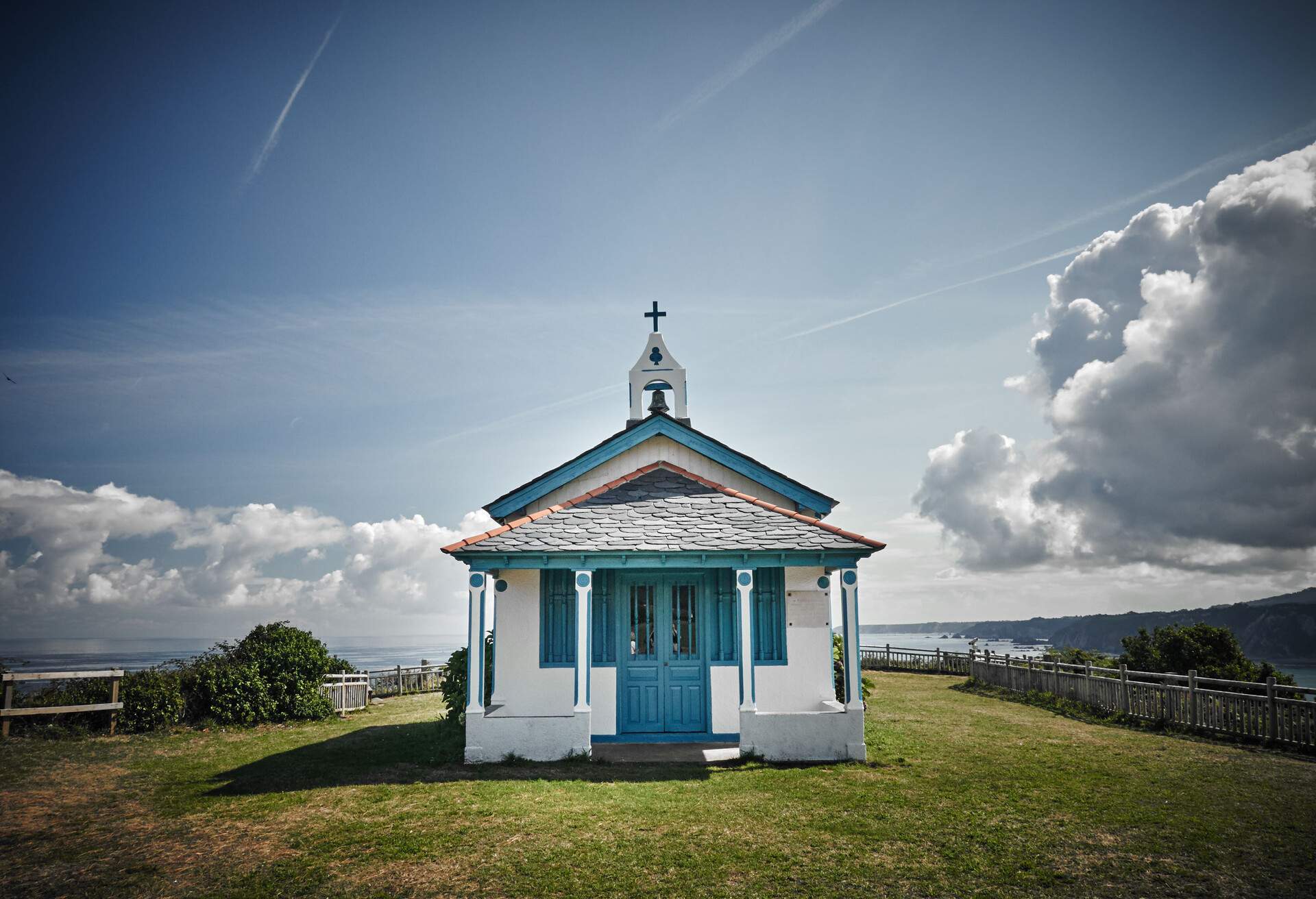 DEST_SPAIN_ASTURIAS_ERMITA-de-la-REGALINA_GettyImages-991428216