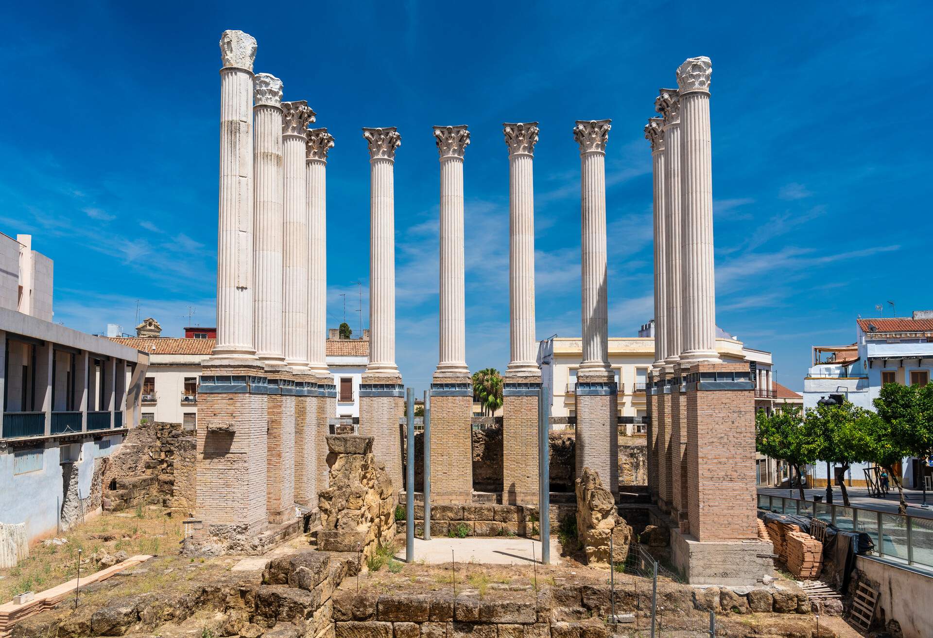 DEST_SPAIN_CORDOBA_ROMAN-TEMPLE_GettyImages-1341371758