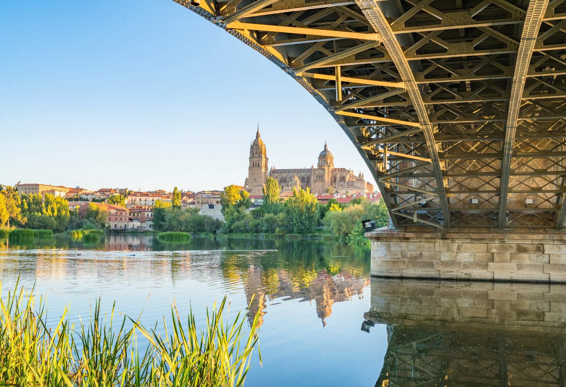 DEST_SPAIN_SALAMANCA_BRIDGE_GettyImages