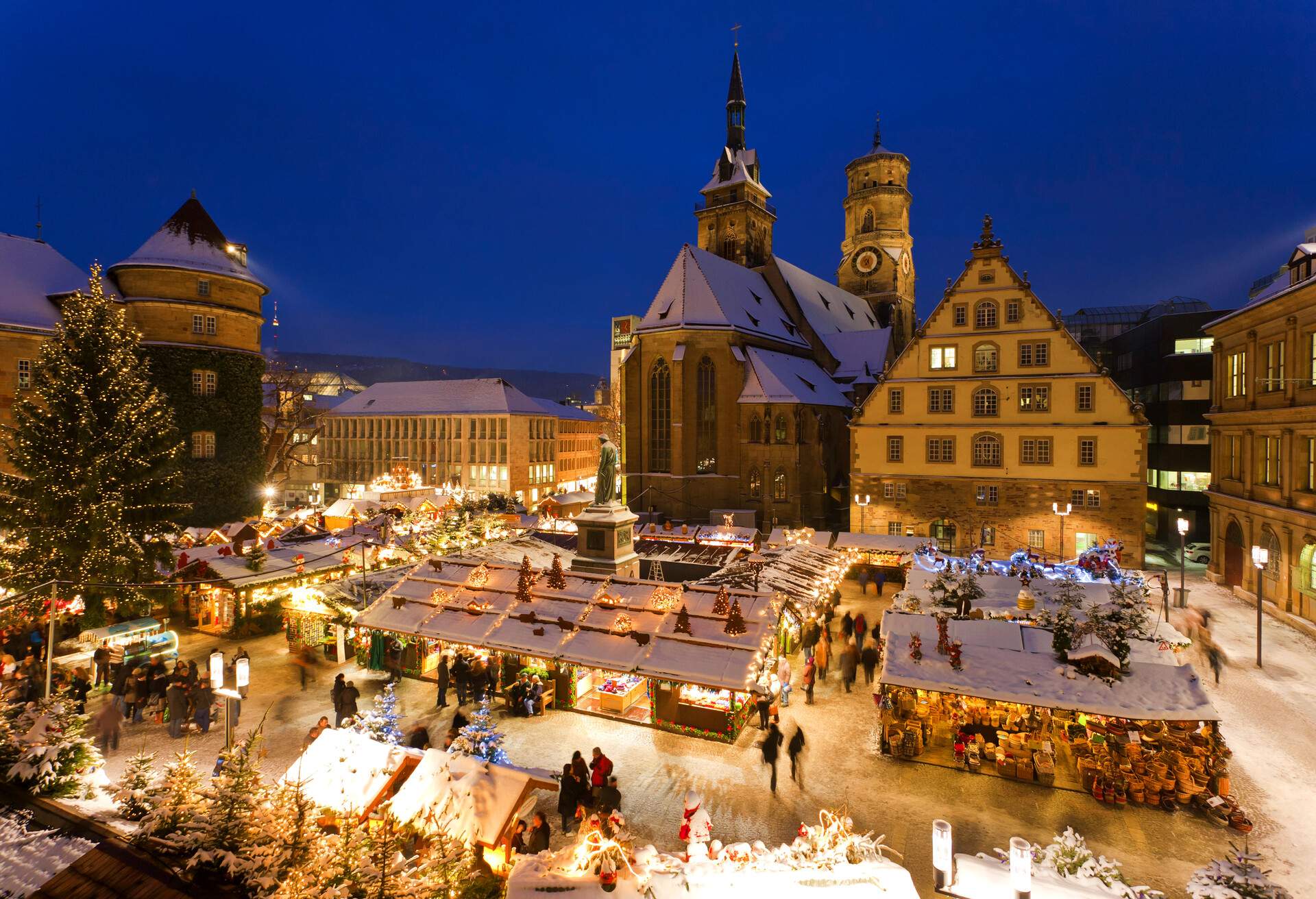 DEST_GERMANY_STUTTGART_CHRISTMAS-MARKET_GettyImages-116379349