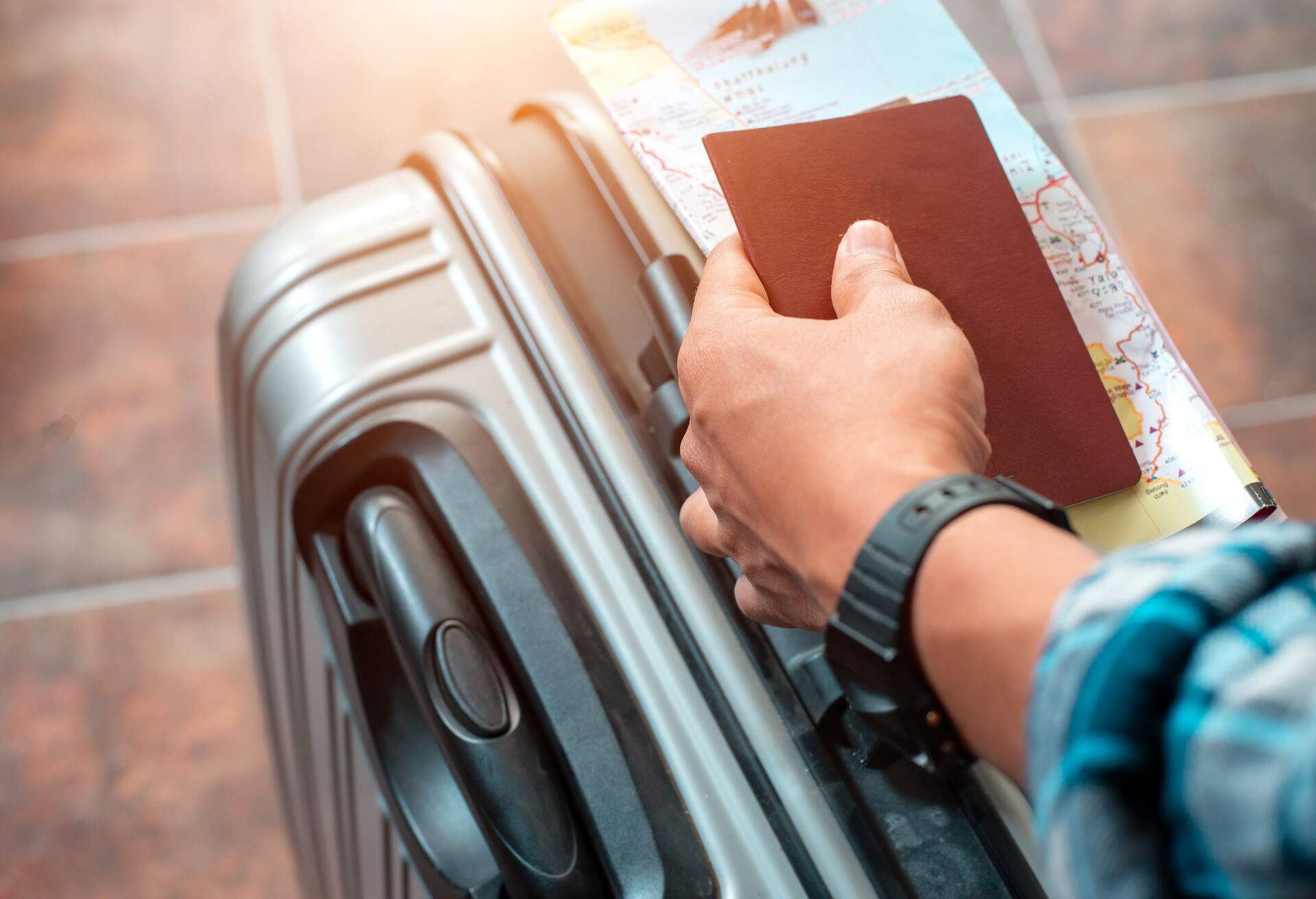 THEME_FLIGHT_TRAVEL_LUGGAGE_PASSPORT_GettyImages