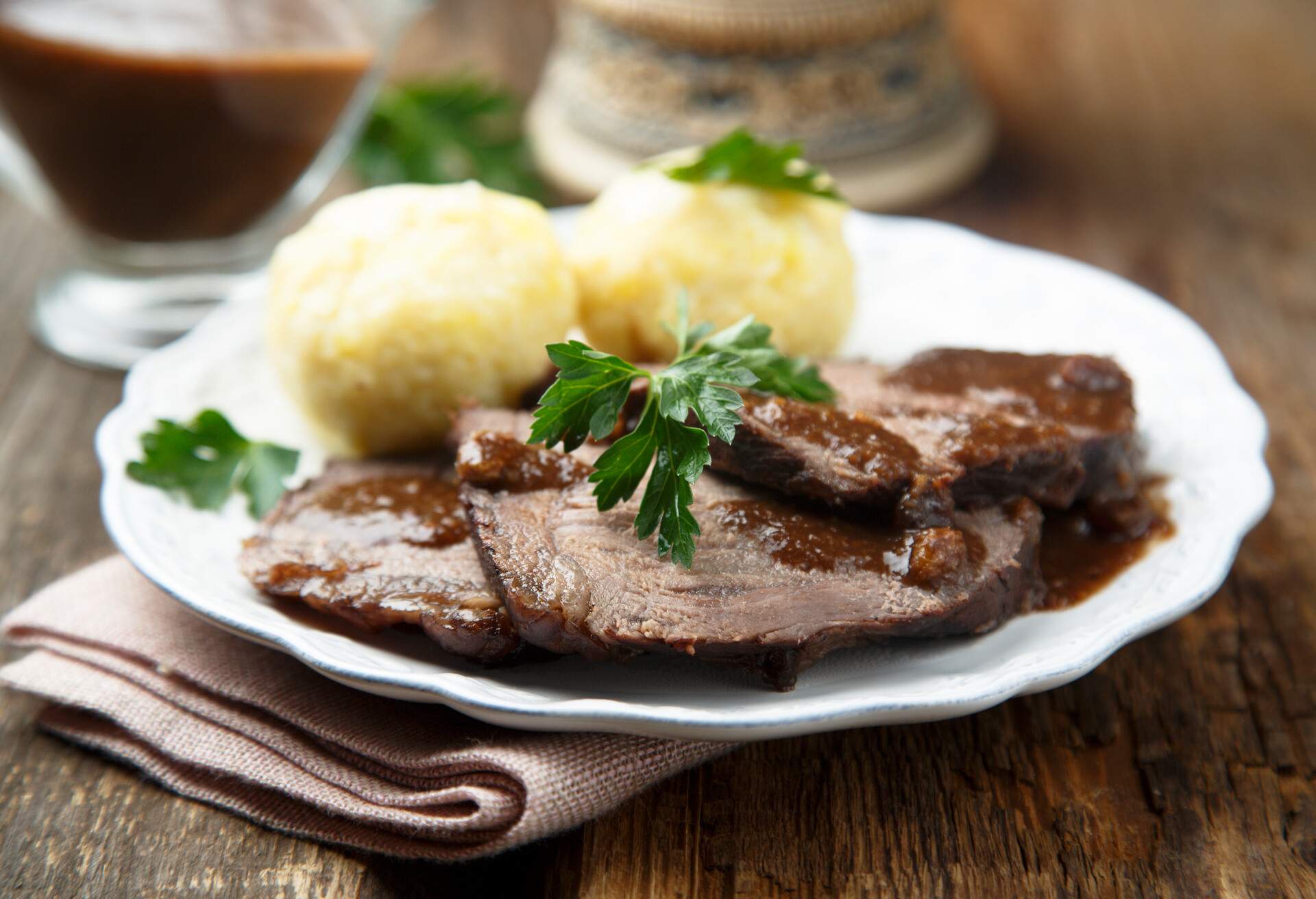 THEME_FOOD_GERMAN_SAUERBRATEN_GettyImages-955306154