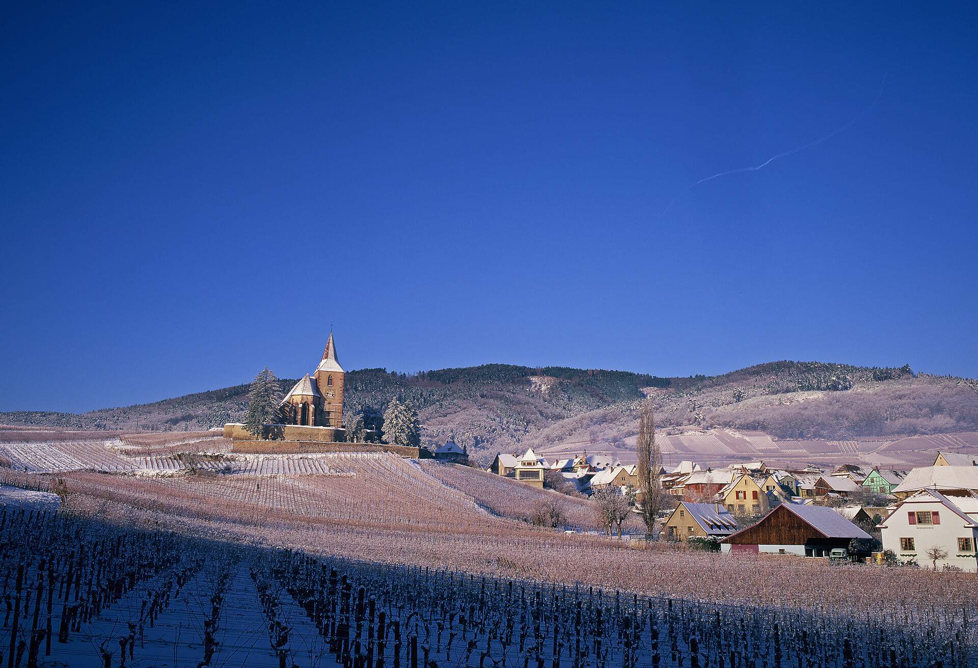 Village with 4 seasons - winter