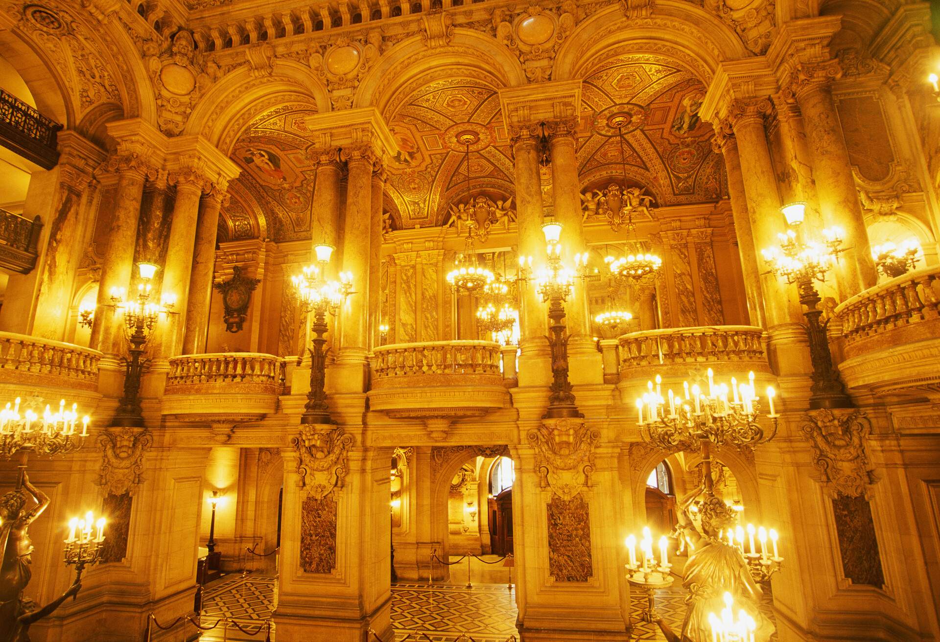 DEST_FRANCE_PARIS_OPERA_GARNIER_GettyImages-87625673