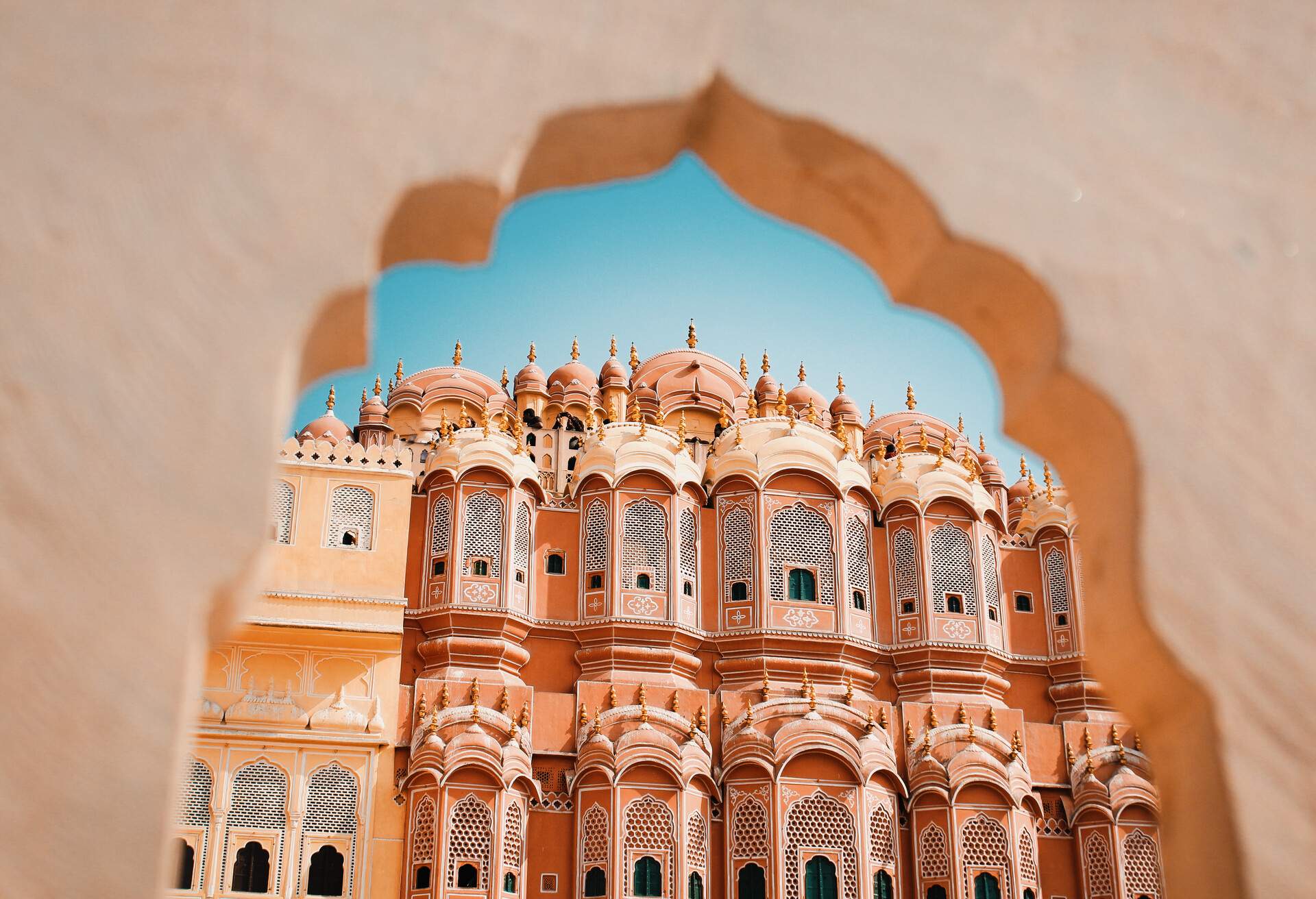 DEST_INDIA_JAIPUR_Hawa Mahal_GettyImages-1127479843
