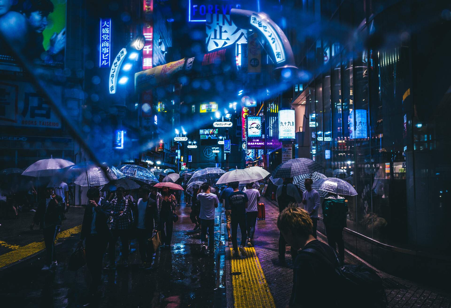 DEST_JAPAN_TOKYO_NIGHT_GettyImages-763286445