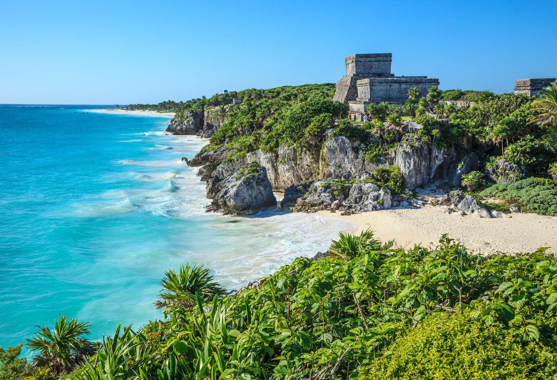 Tulum holds the honor of being the most picturesque archaeological site in the Riviera Maya and the only one to have been built overlooking the ocean. A visit here offers spectacular views of the Riviera Maya beaches, Caribbean Sea and surrounding coastal region.