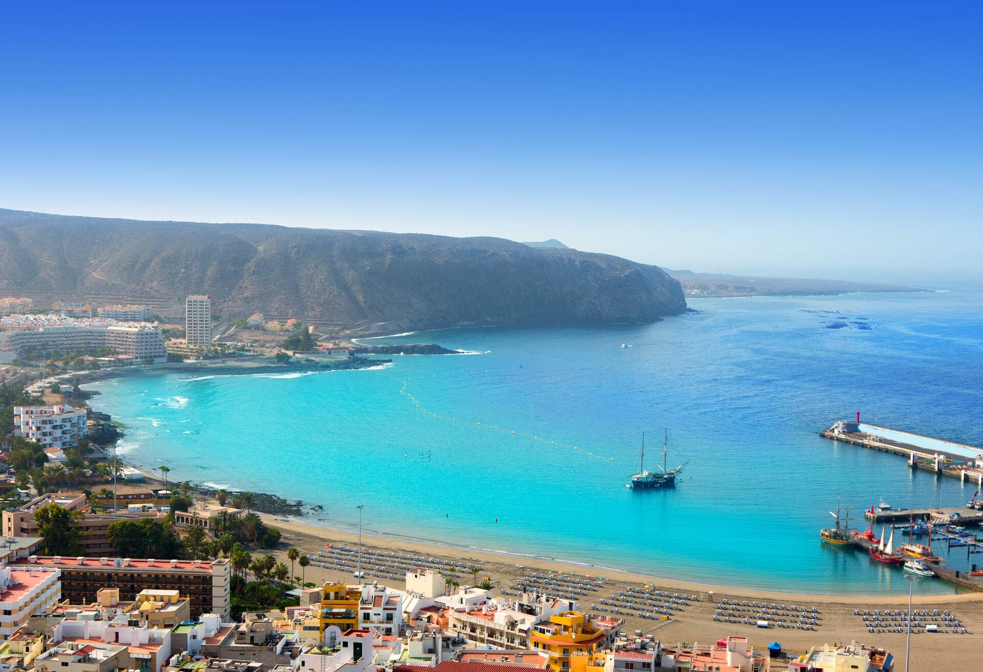 DEST_SPAIN_CANARIAS_LOS CRISTIANOS_GettyImages-474622964