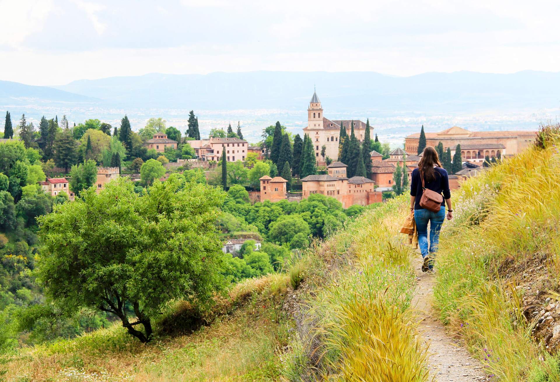 DEST_SPAIN_GRANADA_ALHAMBRA_GettyImages-657952888