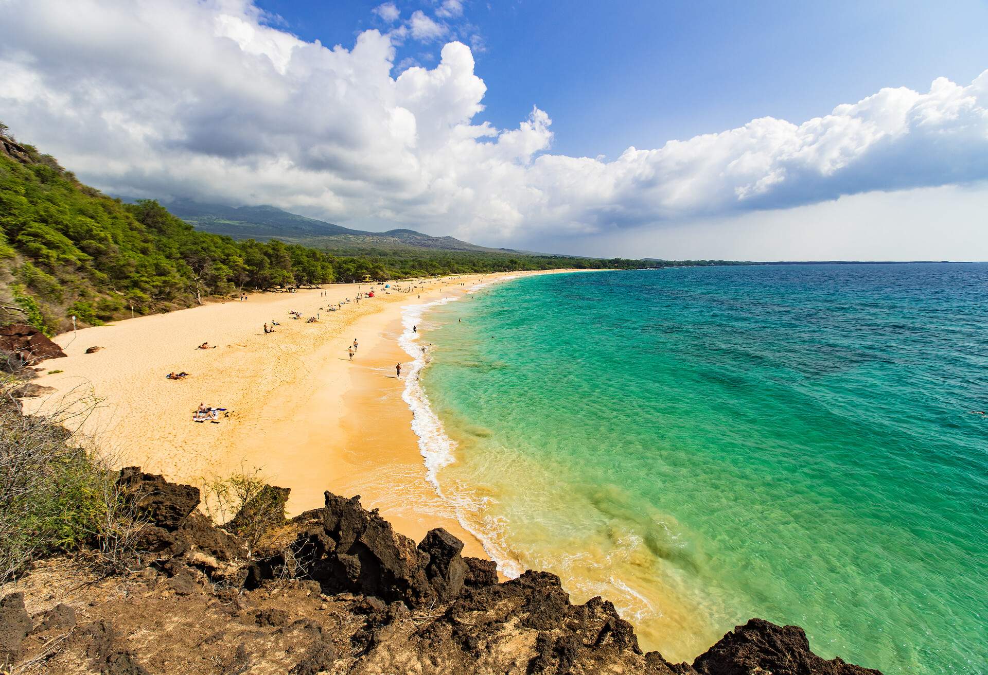 La gran playa de Maui, en Hawái