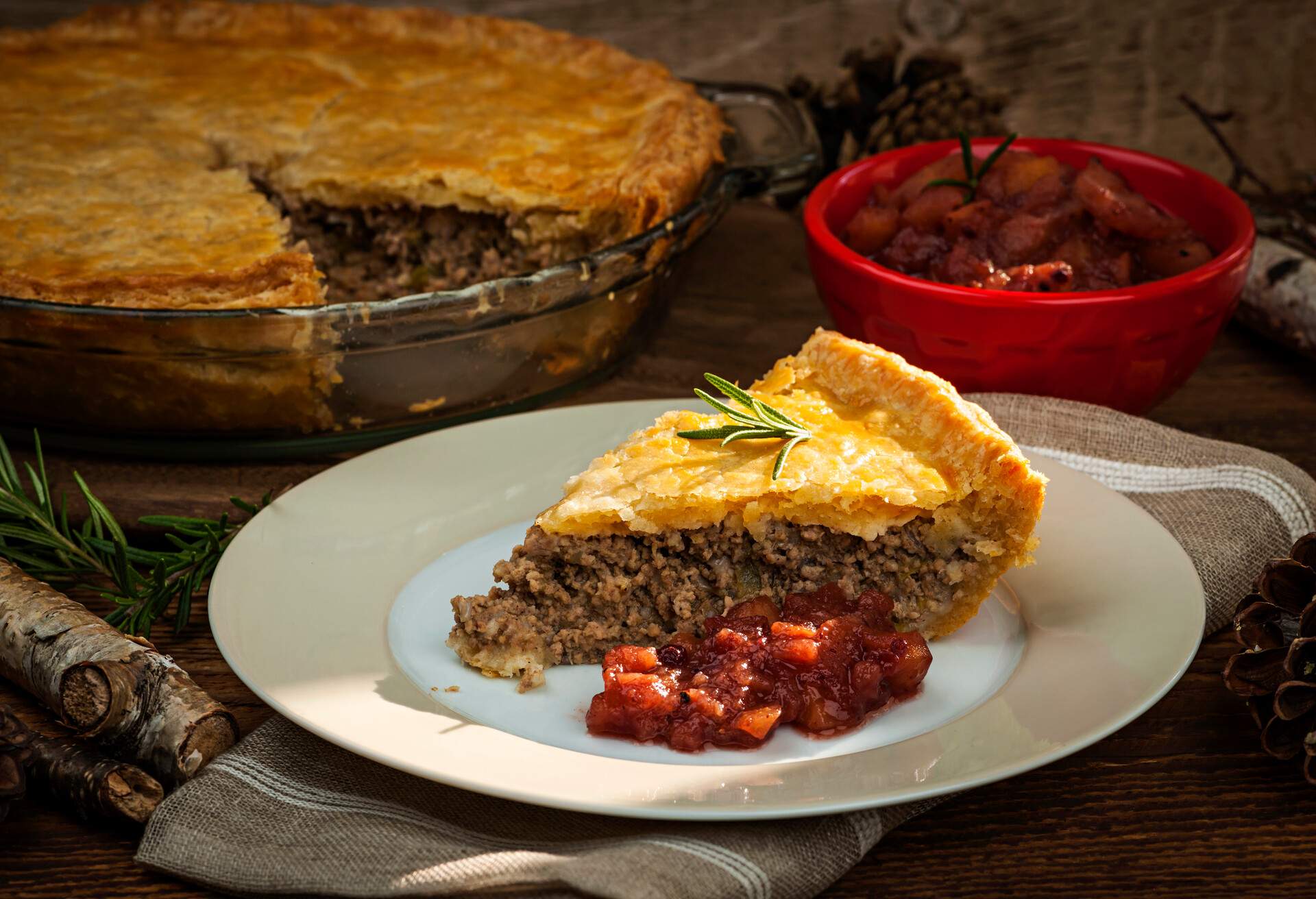 THEME_FOOD_CANADIAN_PIE_TOURTIERE_GettyImages-499188451