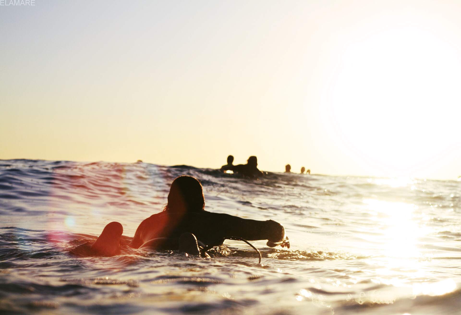 THEME_PEOPLE_SURFER-PADDLING_GettyImages-147390268