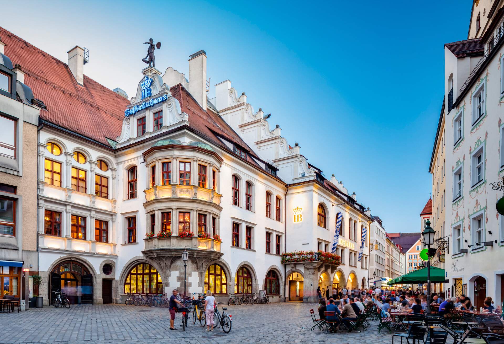 Hofbräuhaus on Platzl square (dusk) - Munich, Bavaria, Germany