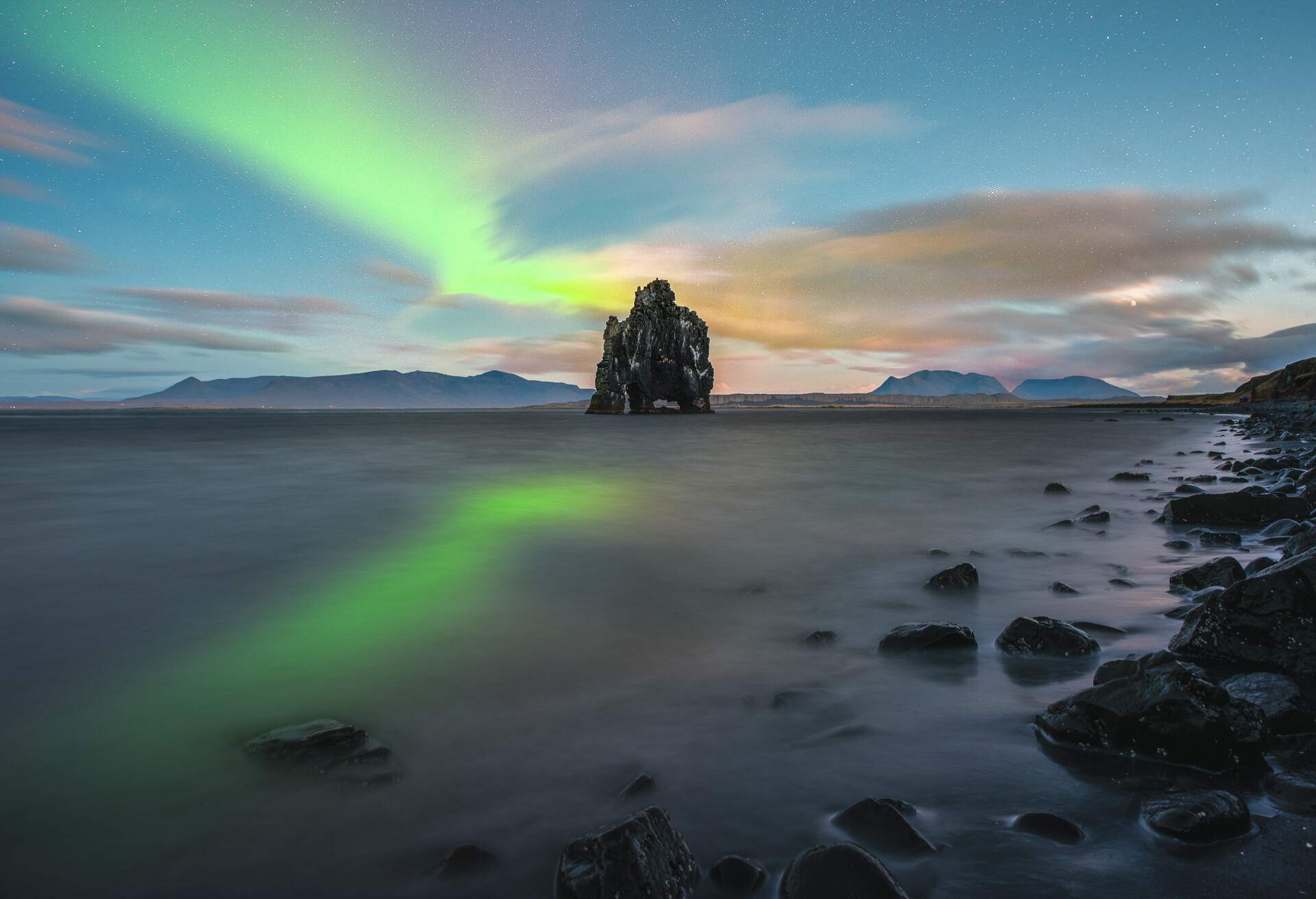 DEST_ICELAND_HVITSERKUR_GettyImages-660004880