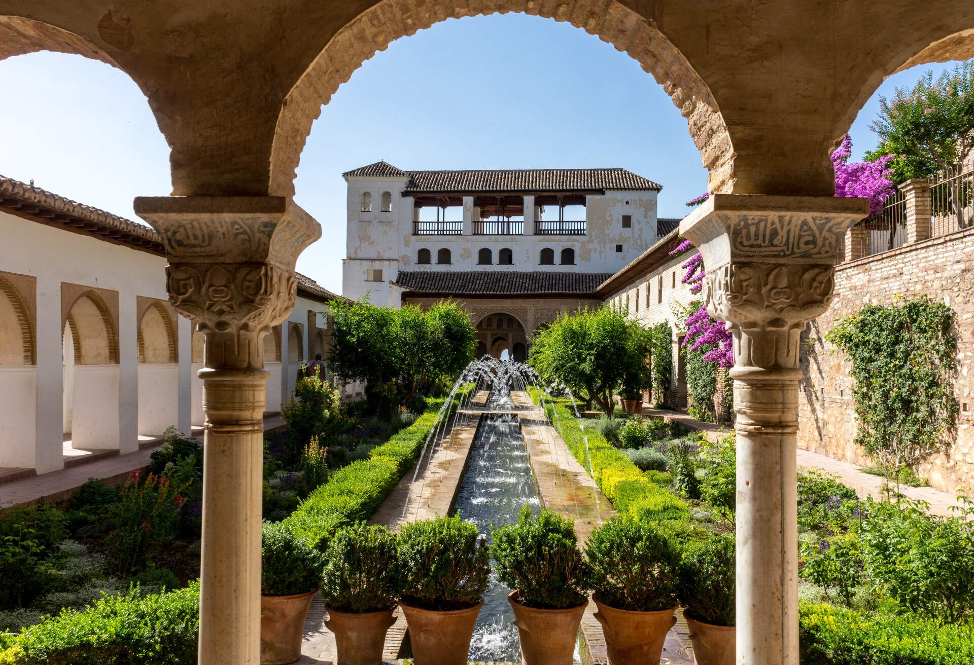 DEST_SPAIN_GRANADA_ALHAMBRA DE GRANADA_shutterstock-premier_1010603251