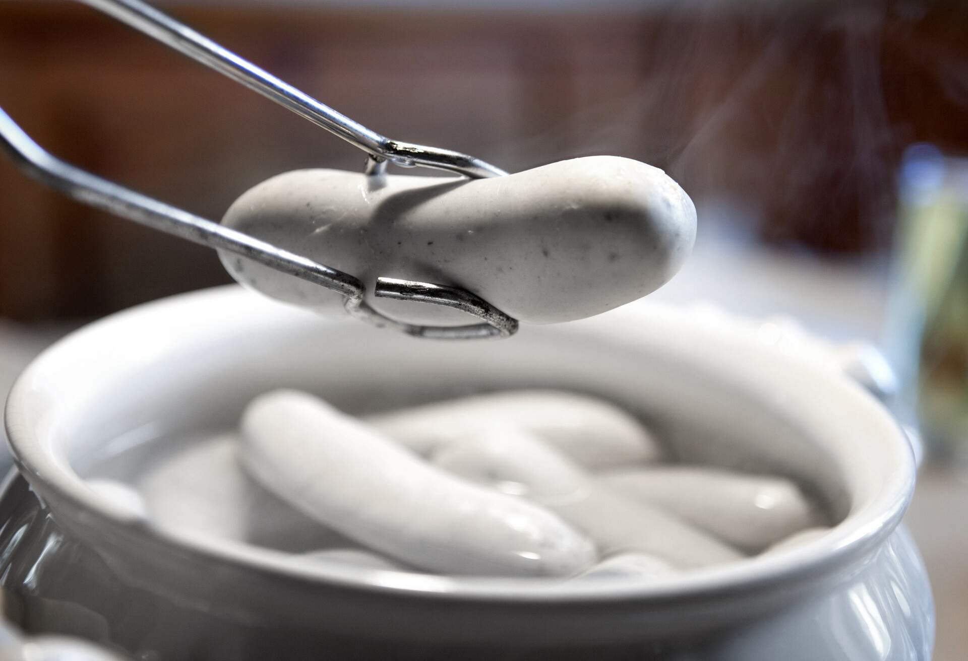 Weißwürste, Bavarian veal sausage in pot