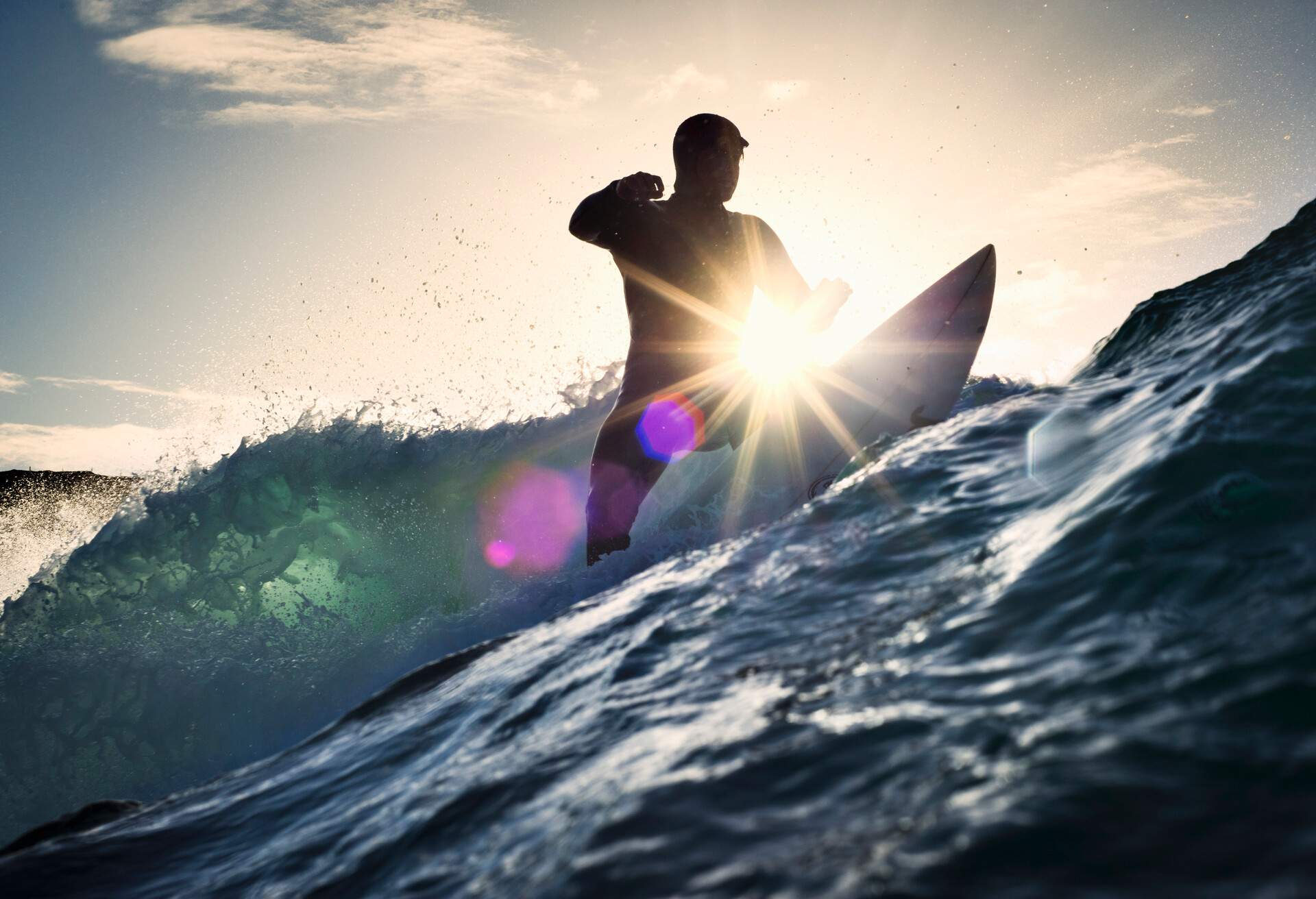 MAN_SURFER_SEA_SURFBOARD_WAVES