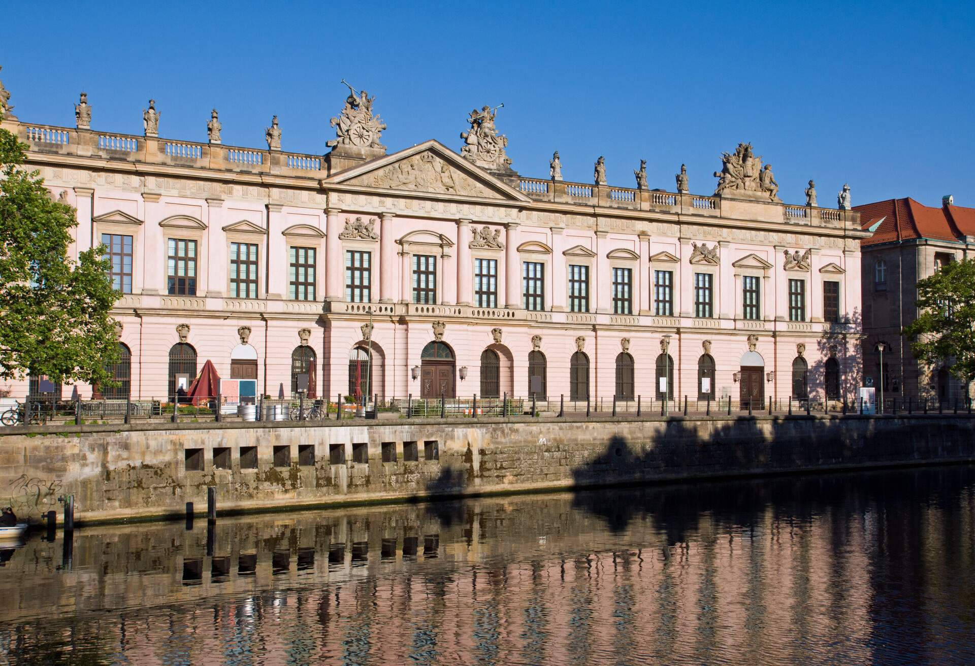 DEST_GERMANY_BERLIN_GERMAN_HISTORICAL_MUSEUM_GettyImages-121389801