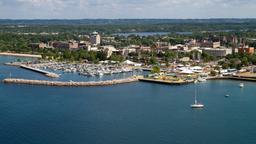Encuentra vuelos baratos a Traverse City