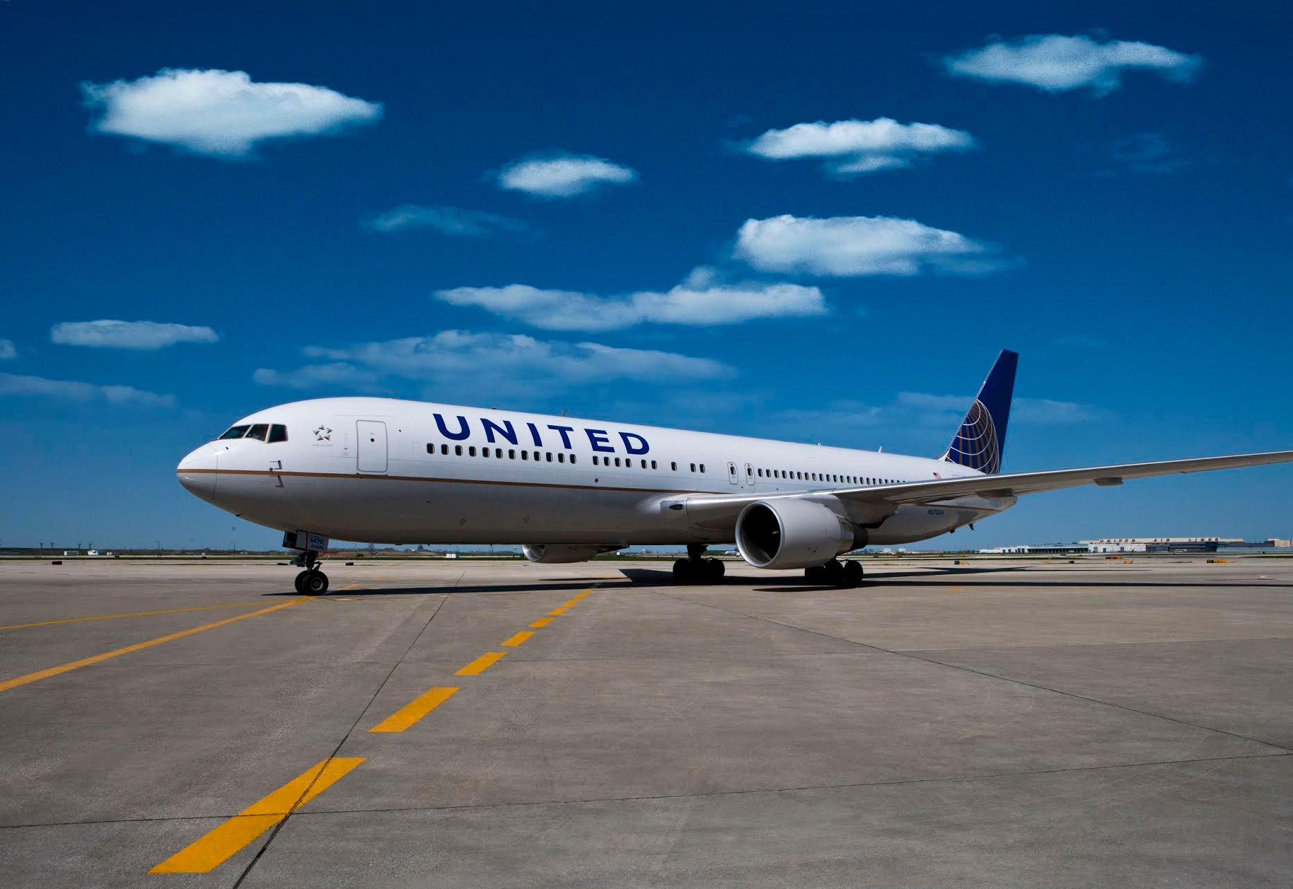 United Airlines (UA) - Vuelos, opiniones y políticas de cancelación - KAYAK