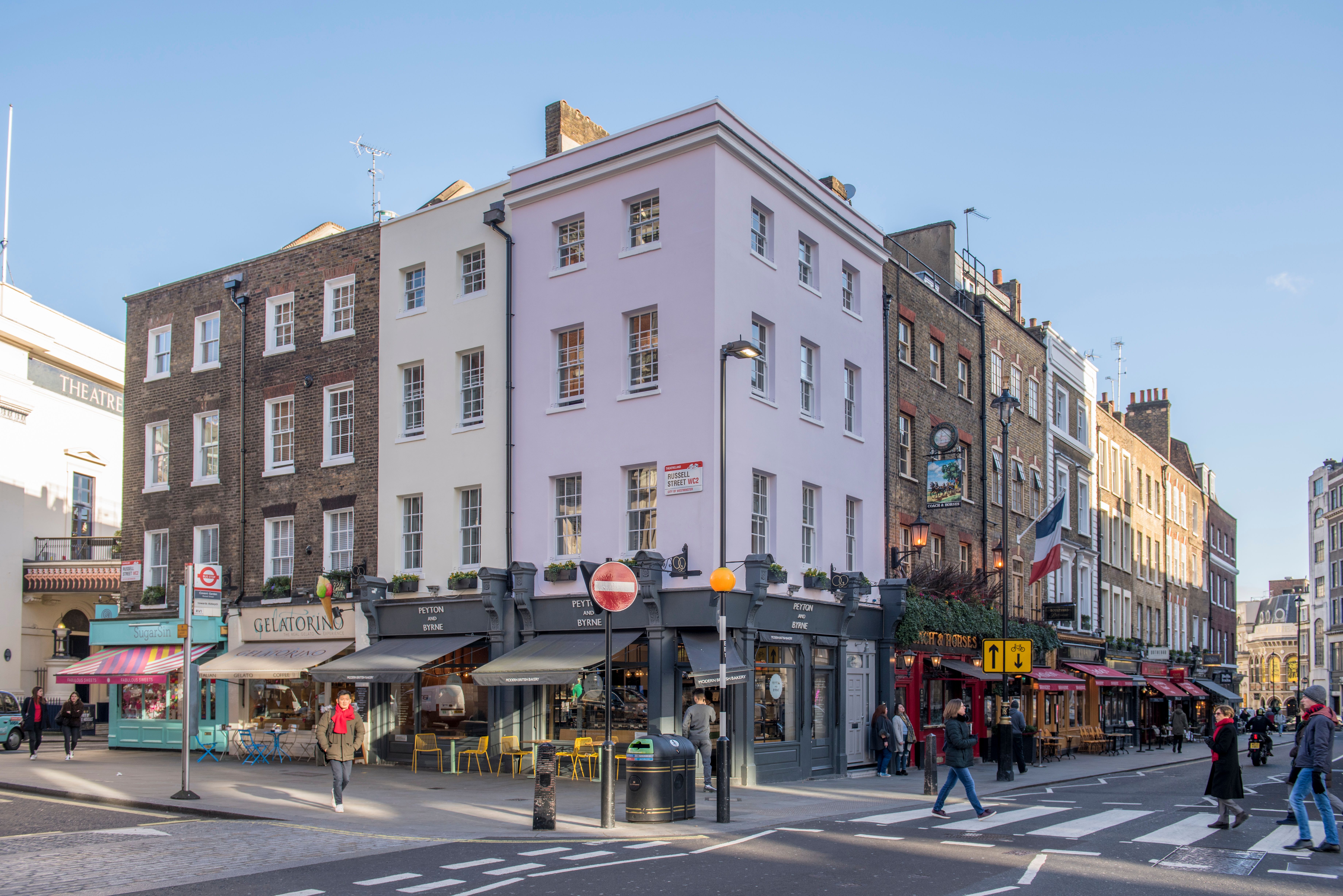 Encuentra vuelos baratos de Oporto a Londres-Gatwick