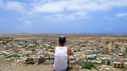 Encuentra vuelos baratos a Espargos