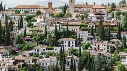 Encuentra vuelos baratos de Palma a Granada